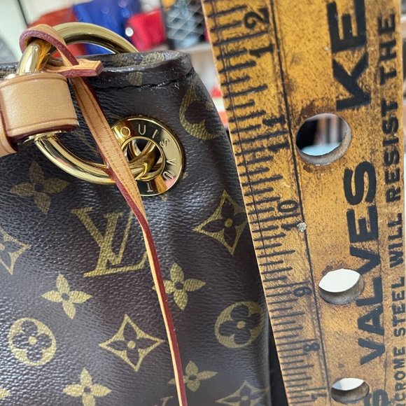 LOUIS VUITTON Authentic Artsy MM Tote Monogram LV Shoulder Large LV +Dust Bag - Picture 8 of 16